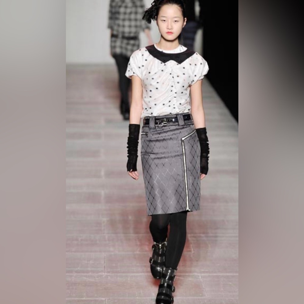 Vintage Marc By Marc Jacobs Gray Knee-Length Pencil Skirt